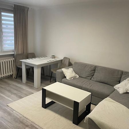 Apartament 2 Pokojowy W Centrum Miasta Żagań Exterior foto